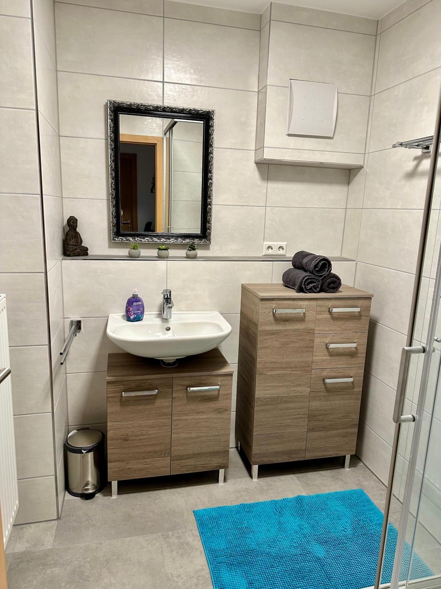 Gäste-Appartement-Kirsammer Eningen unter Achalm Exterior foto